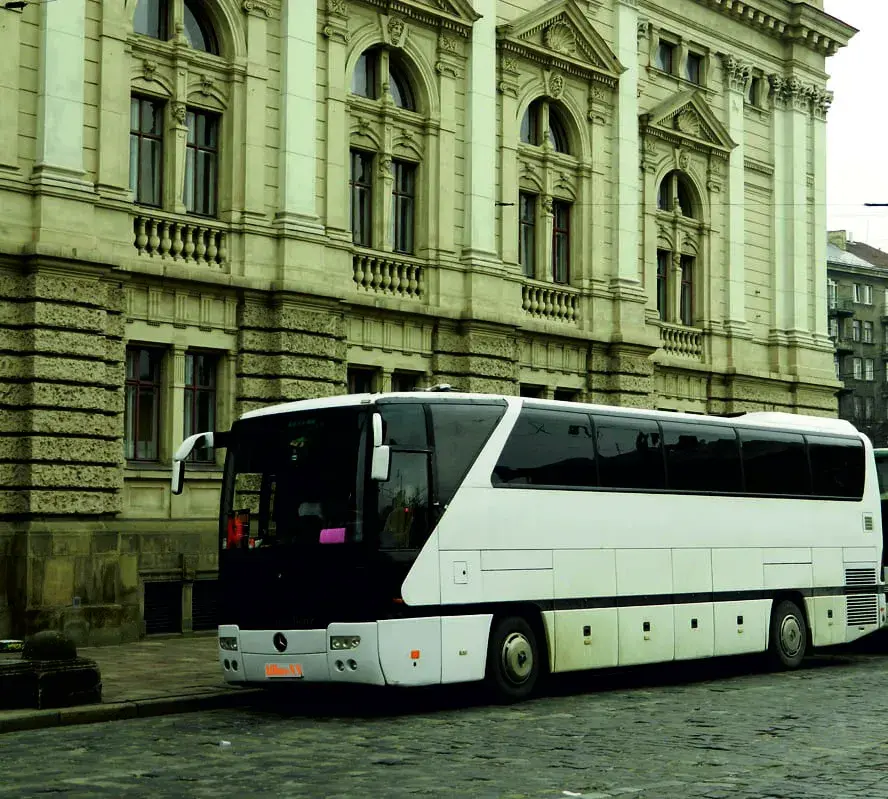 Автобус Мерседес 50 мест от 1700 руб/час